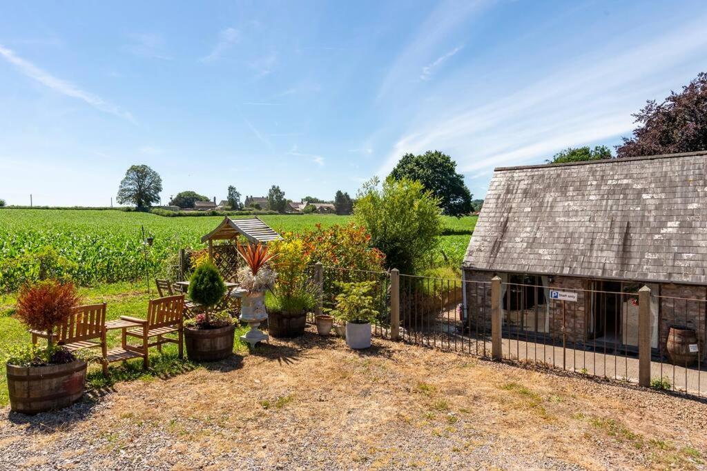 Beech Cottage, Spacious Rural Retreat 우스크 외부 사진